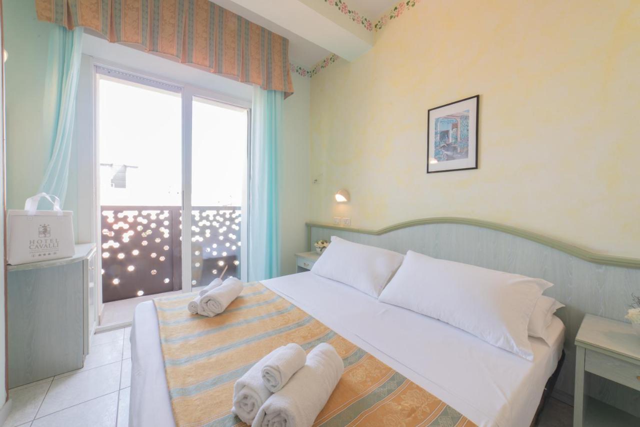 Hotel Cavalli Cattolica Exterior photo